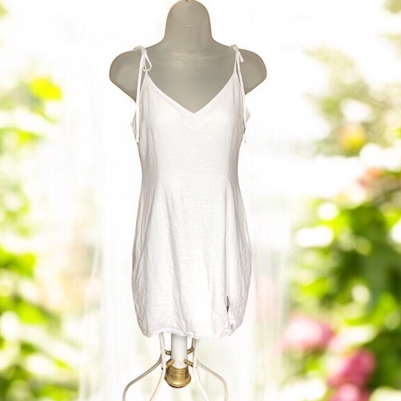 Abercrombie and Fitch White Tie-Strap Mini Dress size S Linen blend quiet luxury - Picture 1 of 9